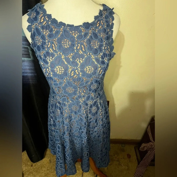 City Studio lace Dress Size 7 - Picture 1 of 4